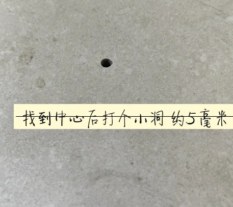 沁县瓷砖空鼓维修公司专业解答在瓷砖铺贴过程中，如果砂料搅拌不均匀，将会带来以下问题